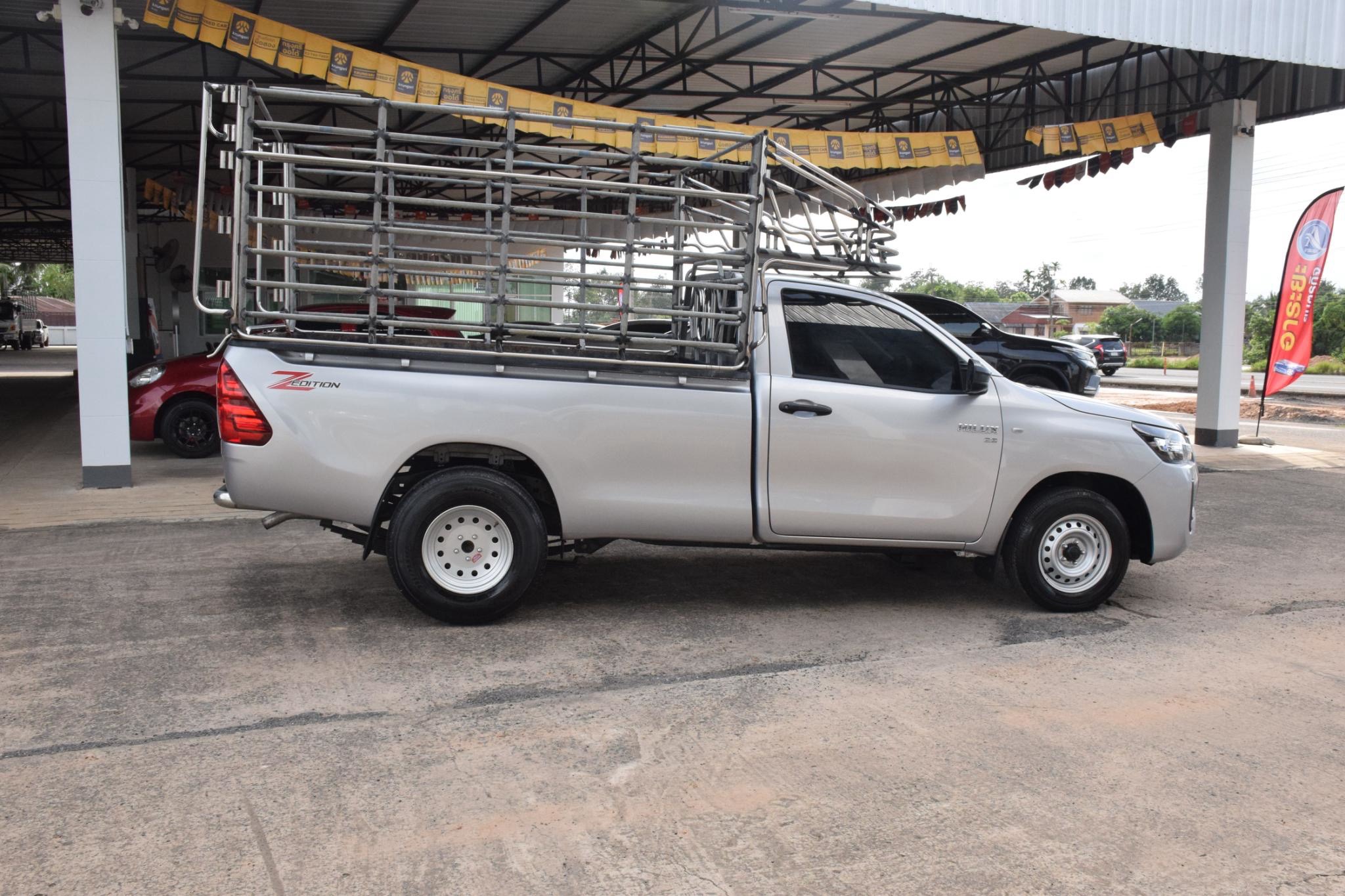 Car image 11