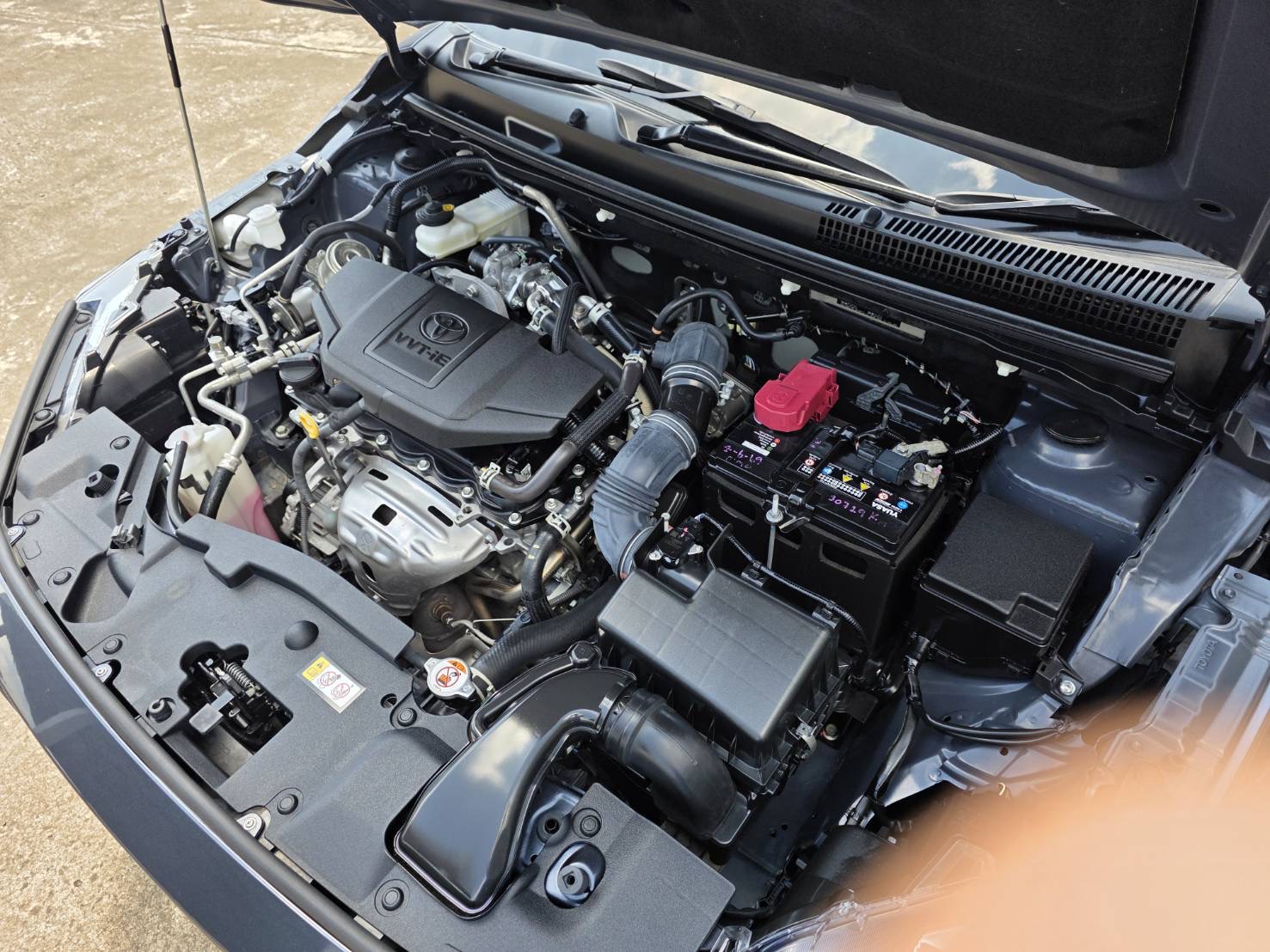 Car image 4