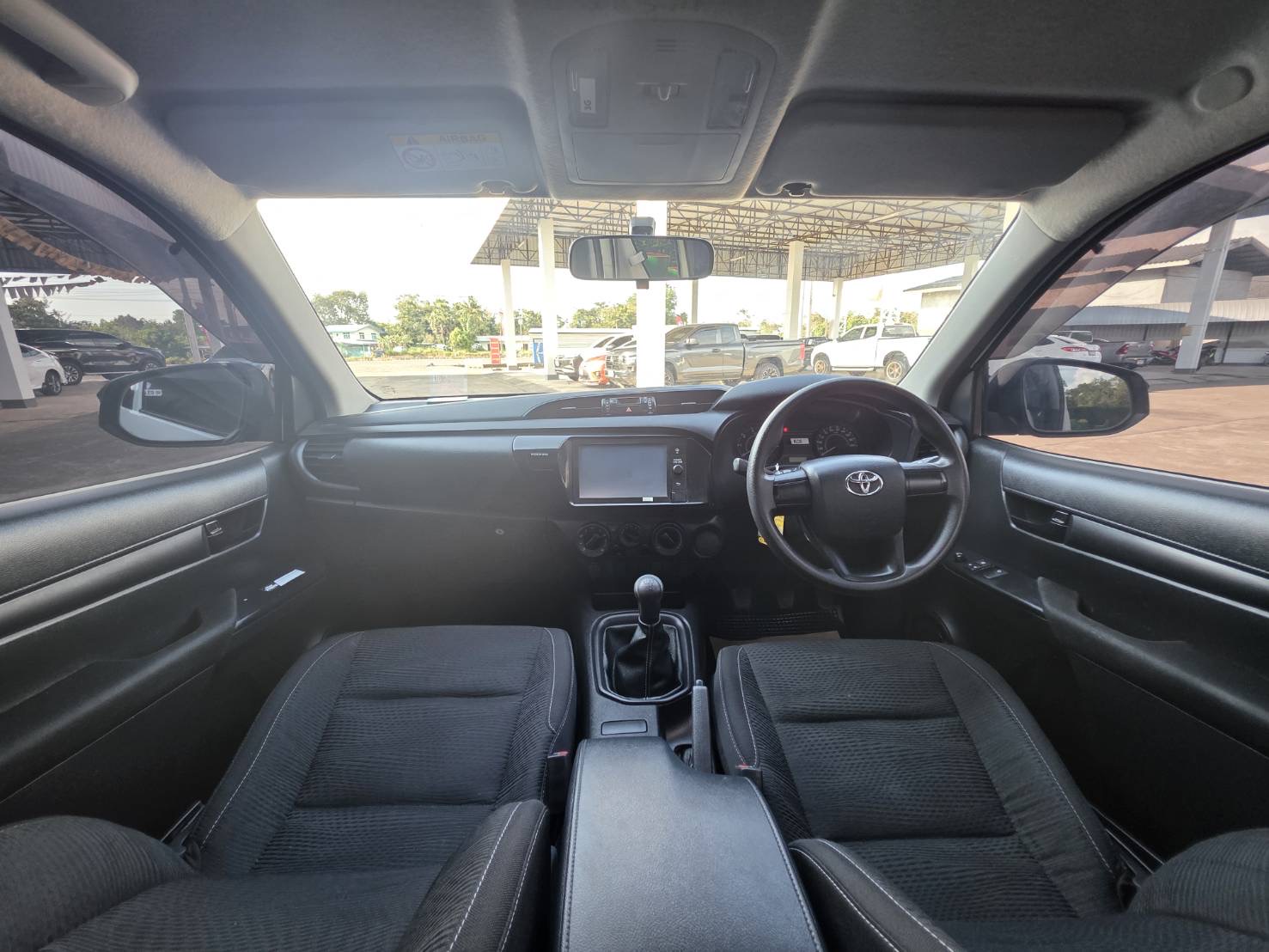 Car image 21