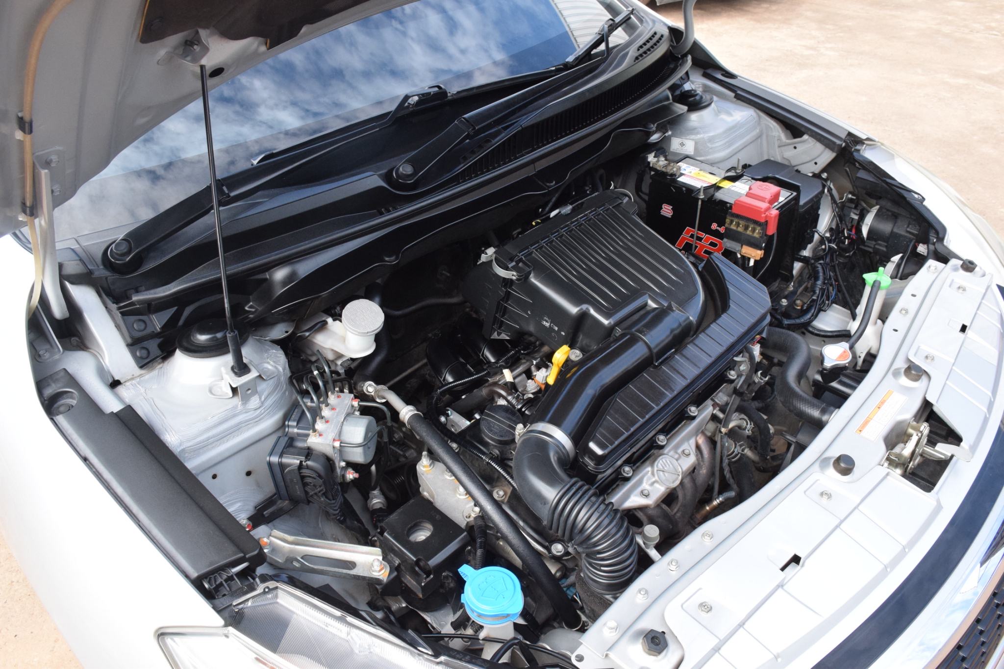 Car image 3