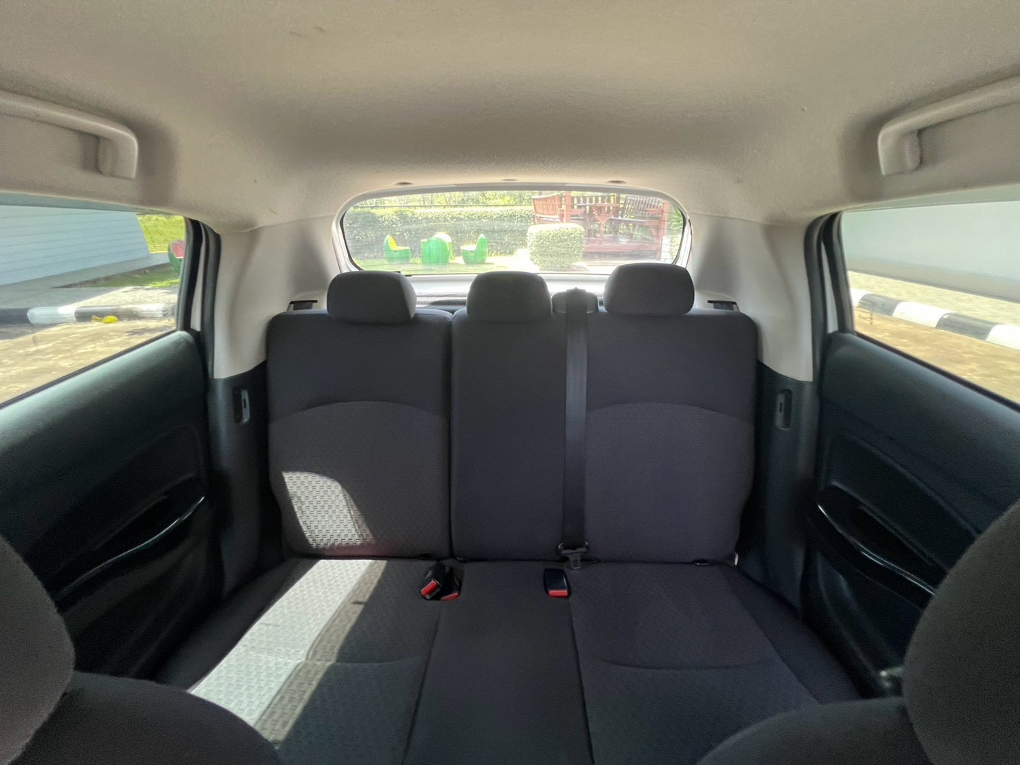 Car image 23