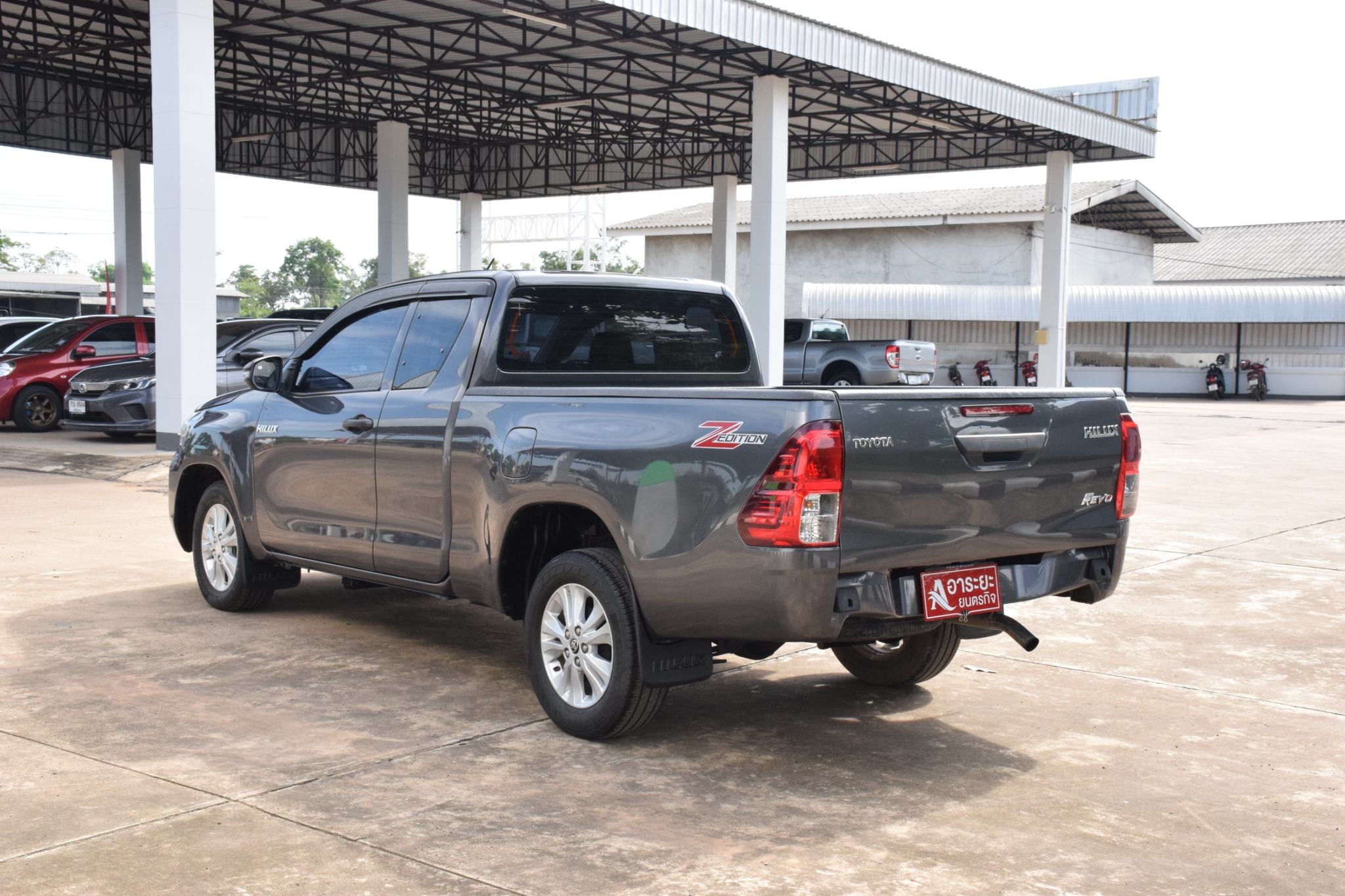 Car image 10