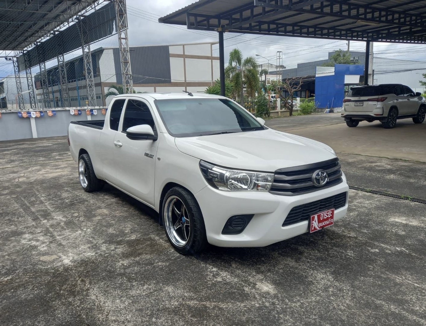 Car image 7