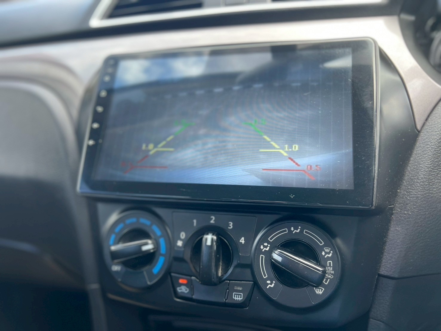 Car image 25