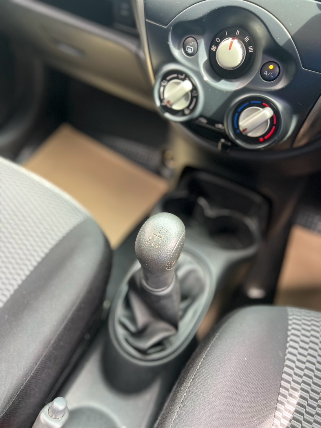 Car image 20