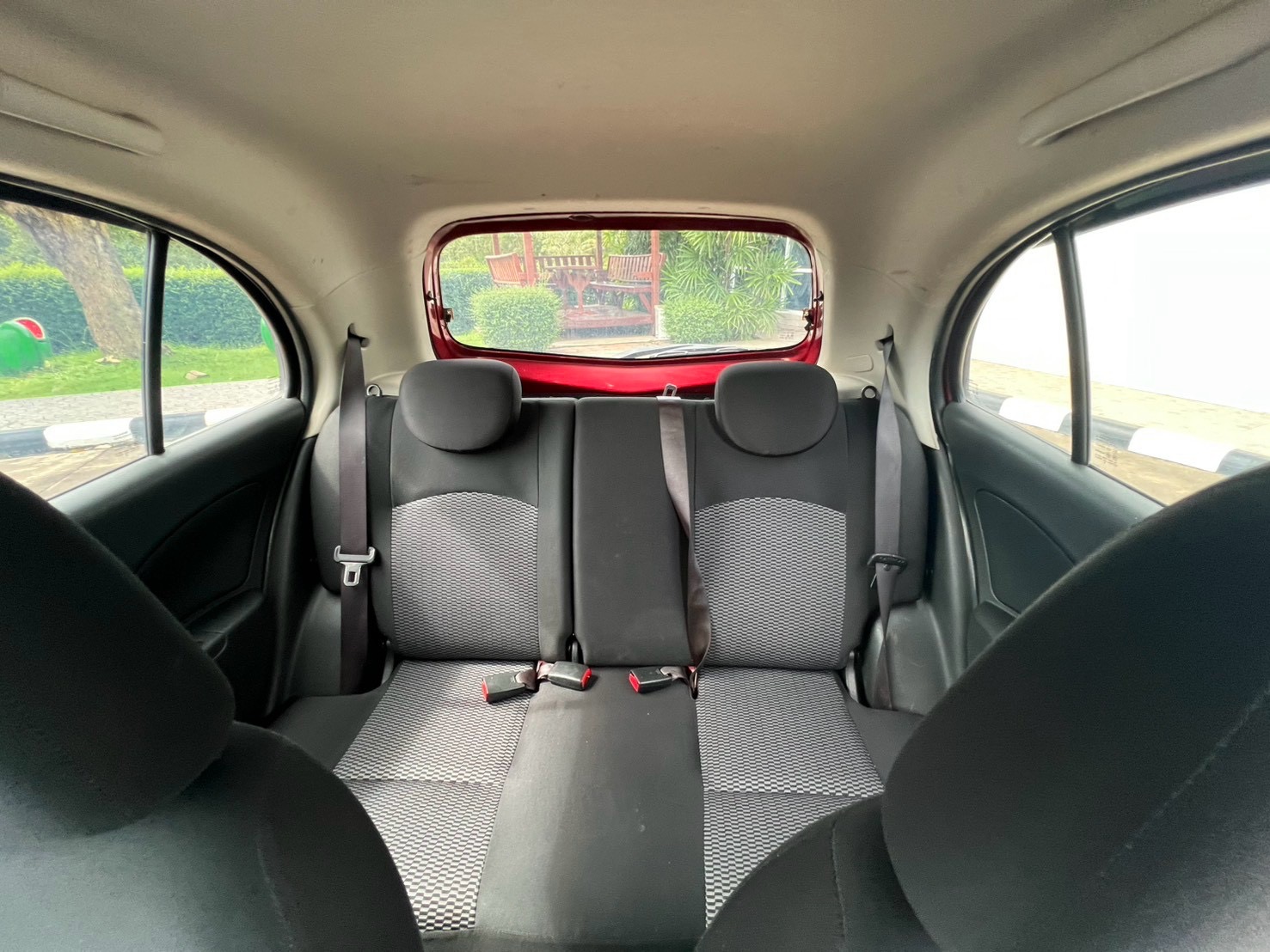 Car image 24