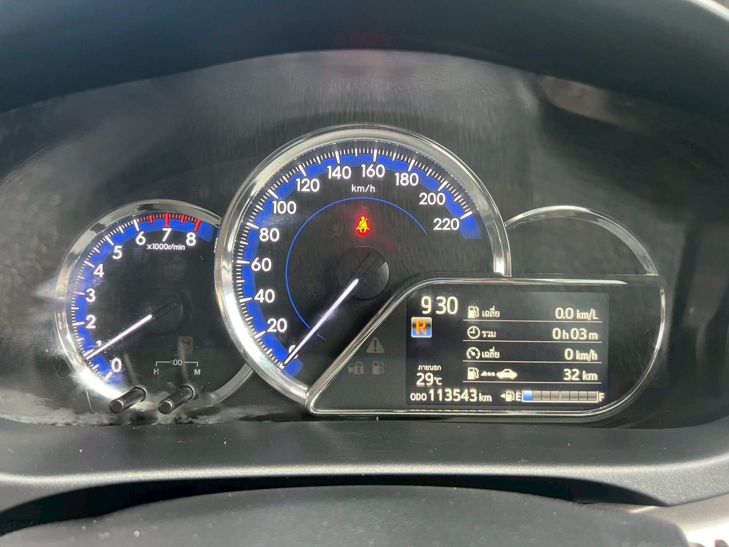 Car image 19