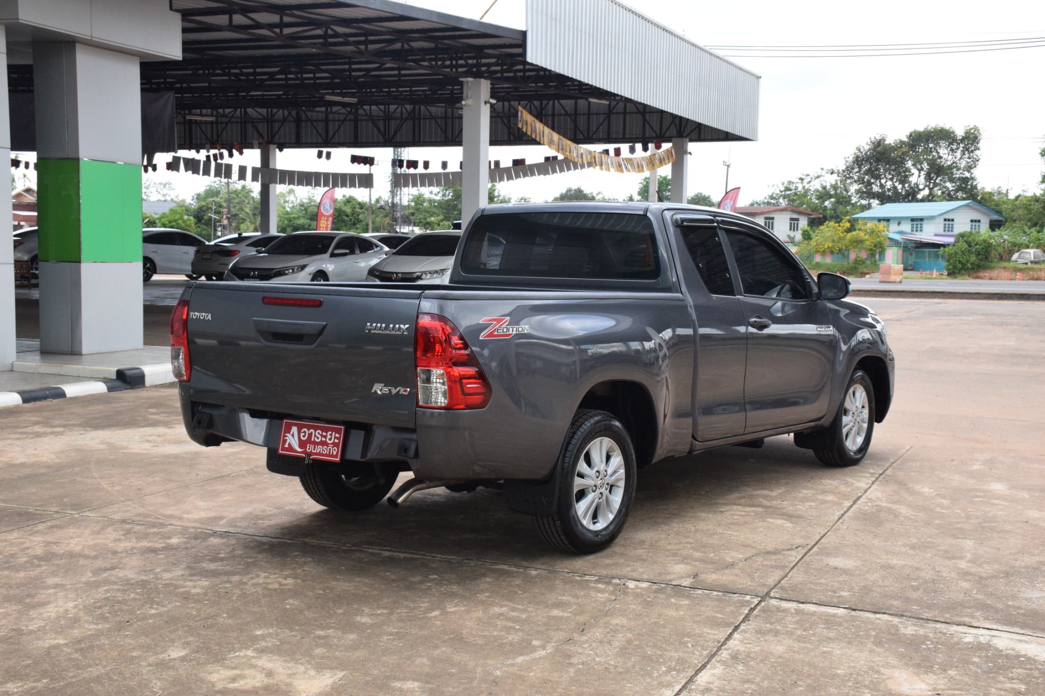 Car image 8
