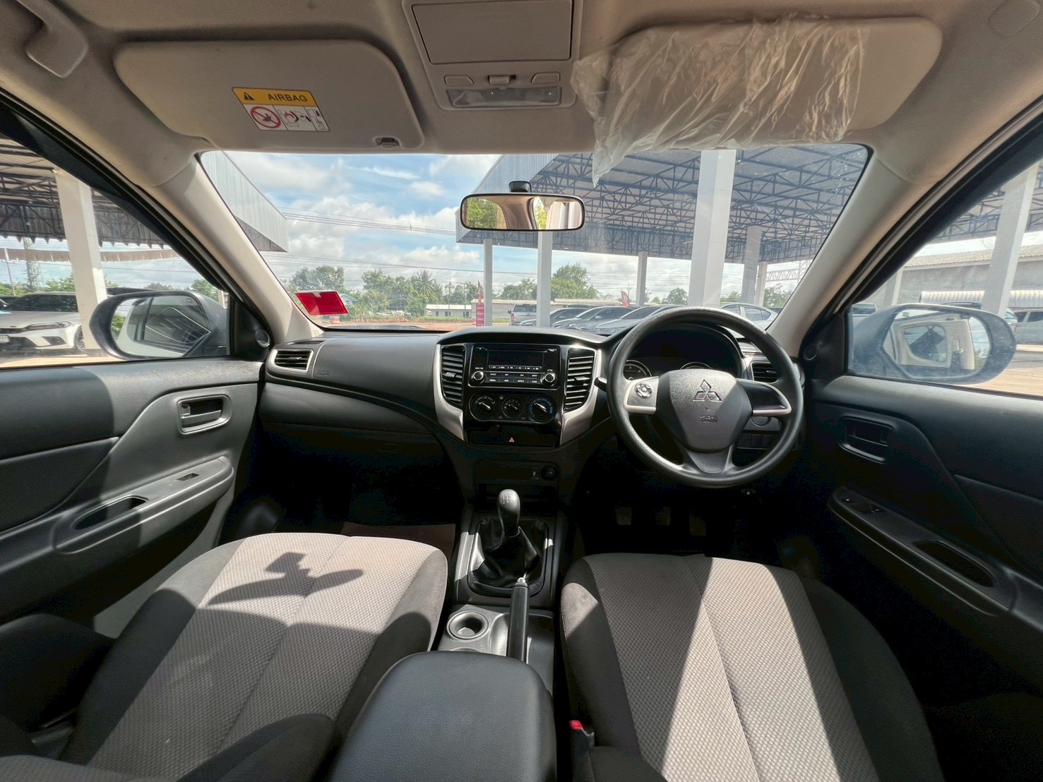 Car image 23