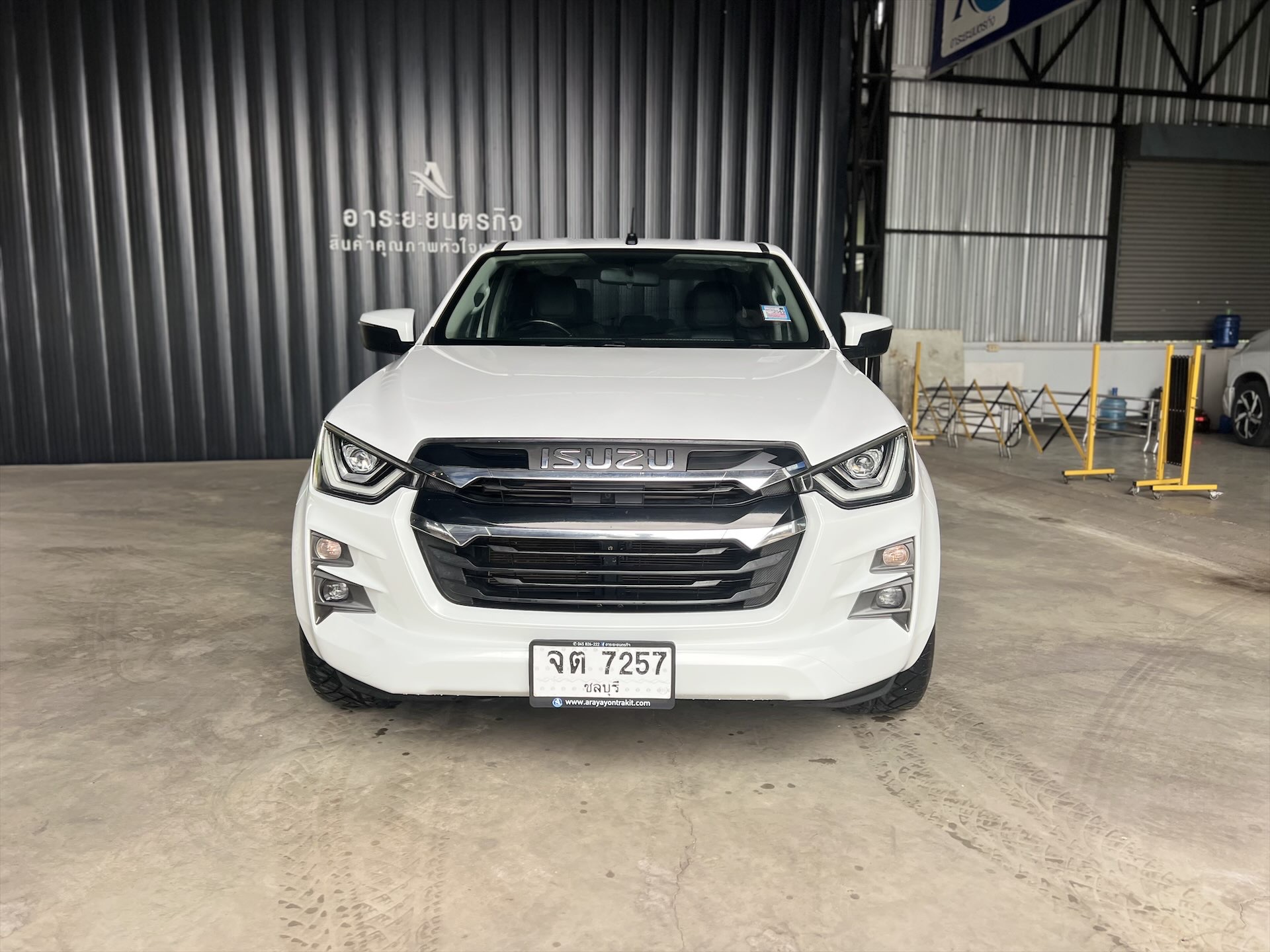 Car image 6