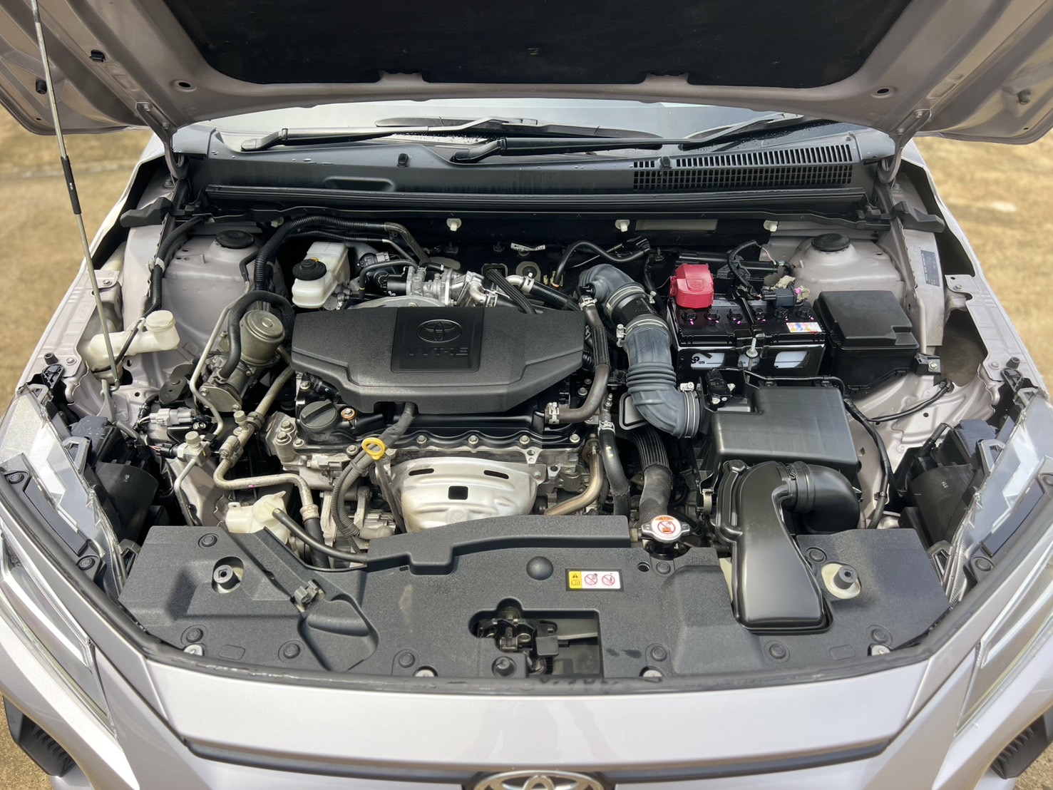 Car image 2