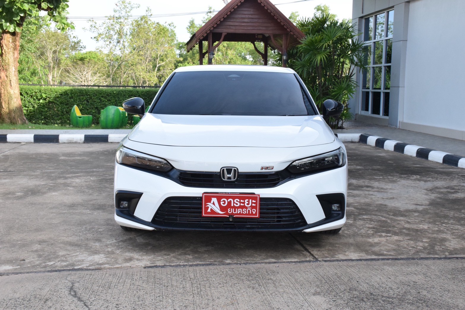 Car image 6