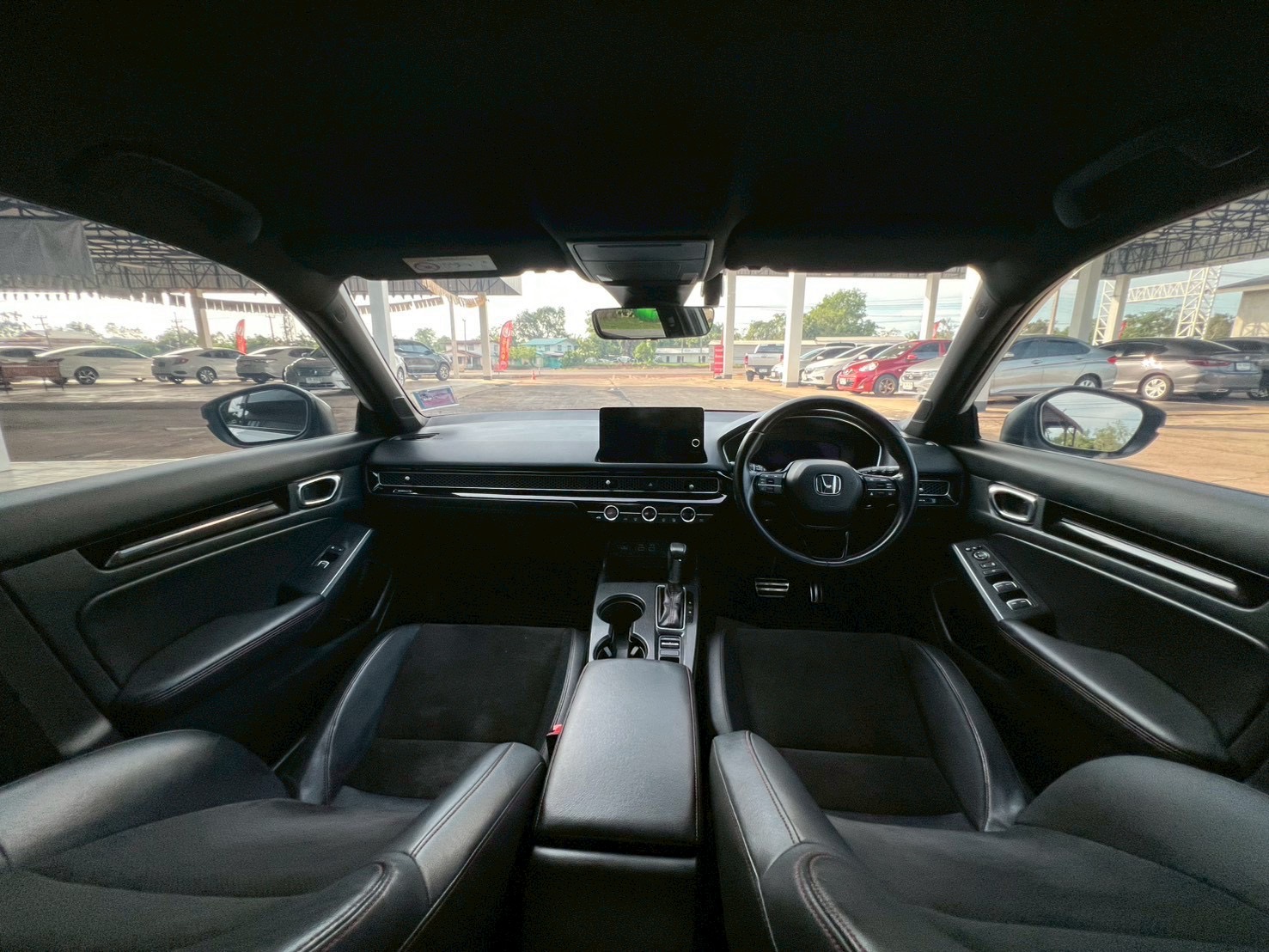 Car image 21