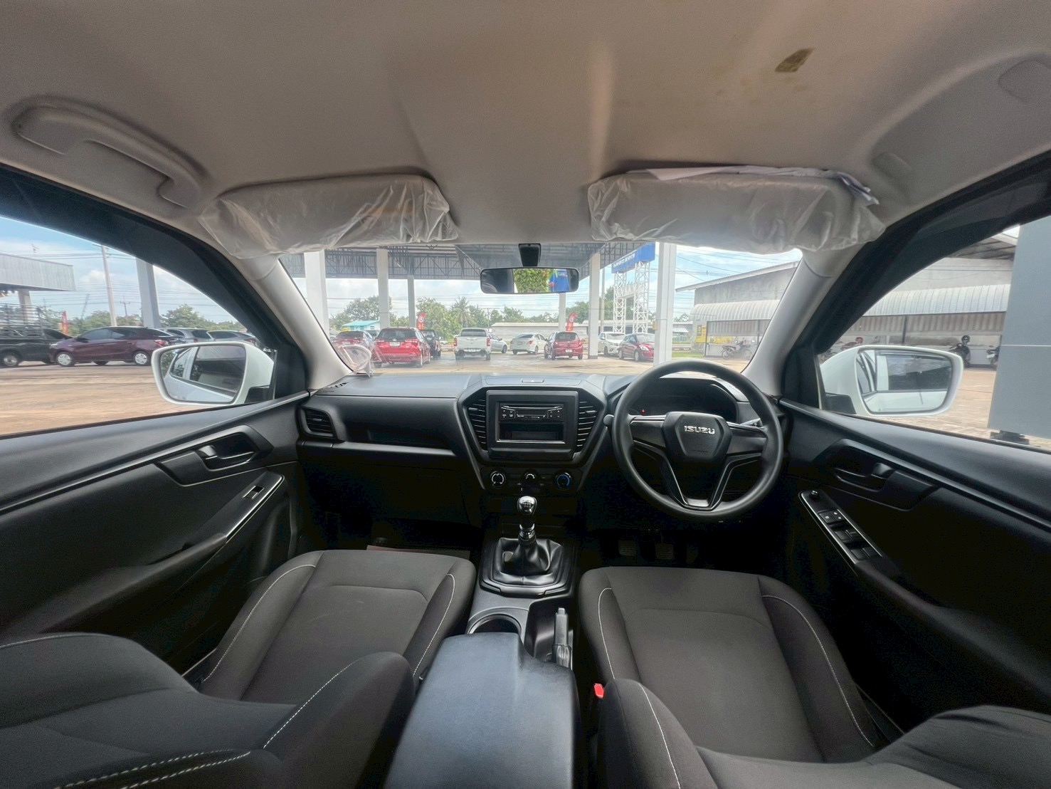 Car image 23
