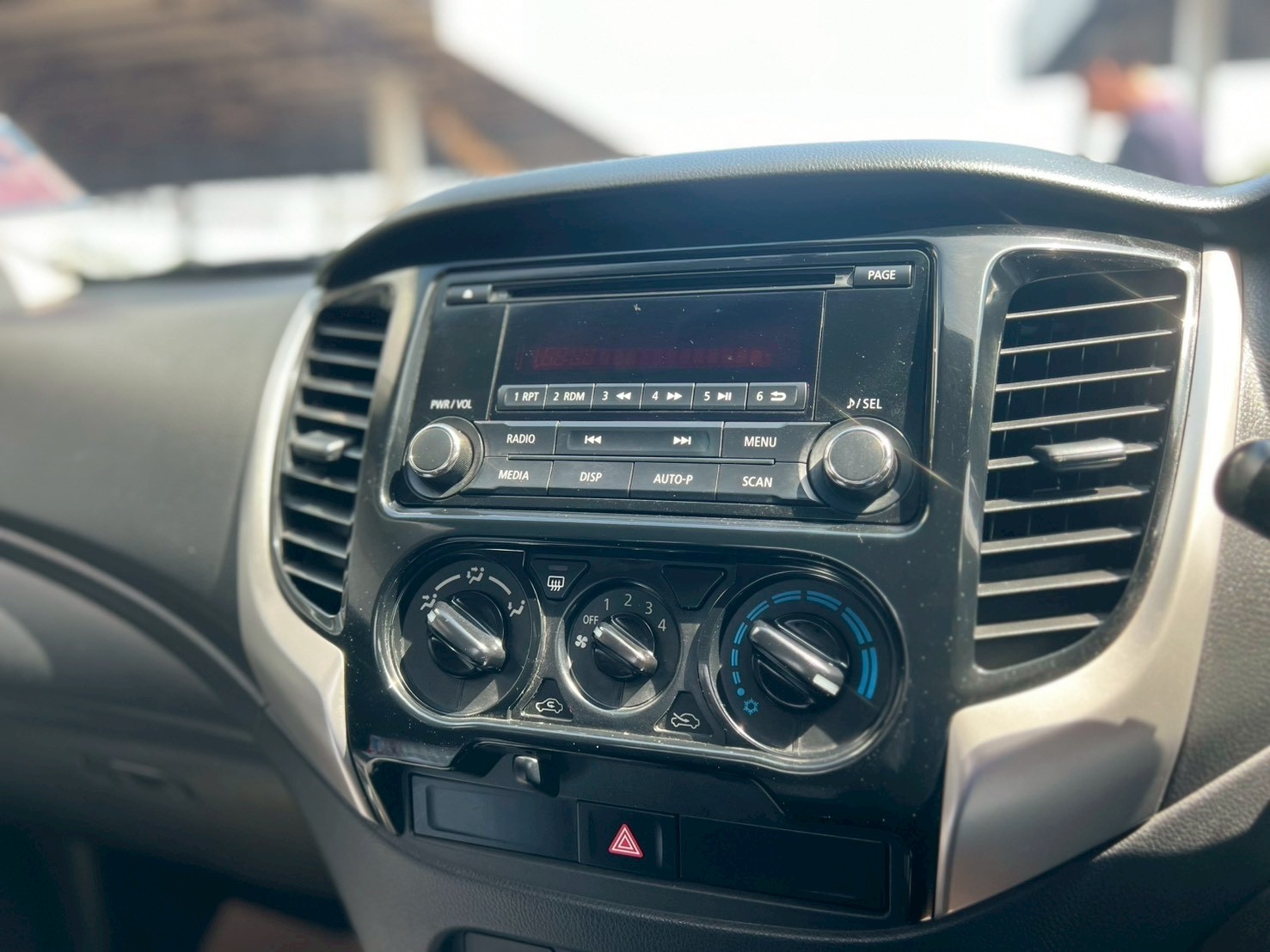 Car image 20