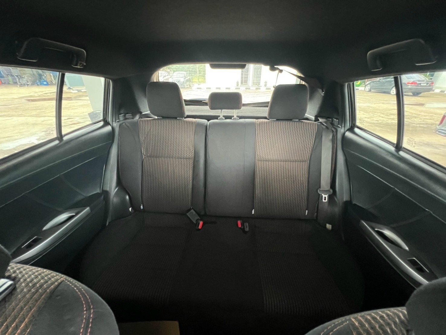 Car image 23