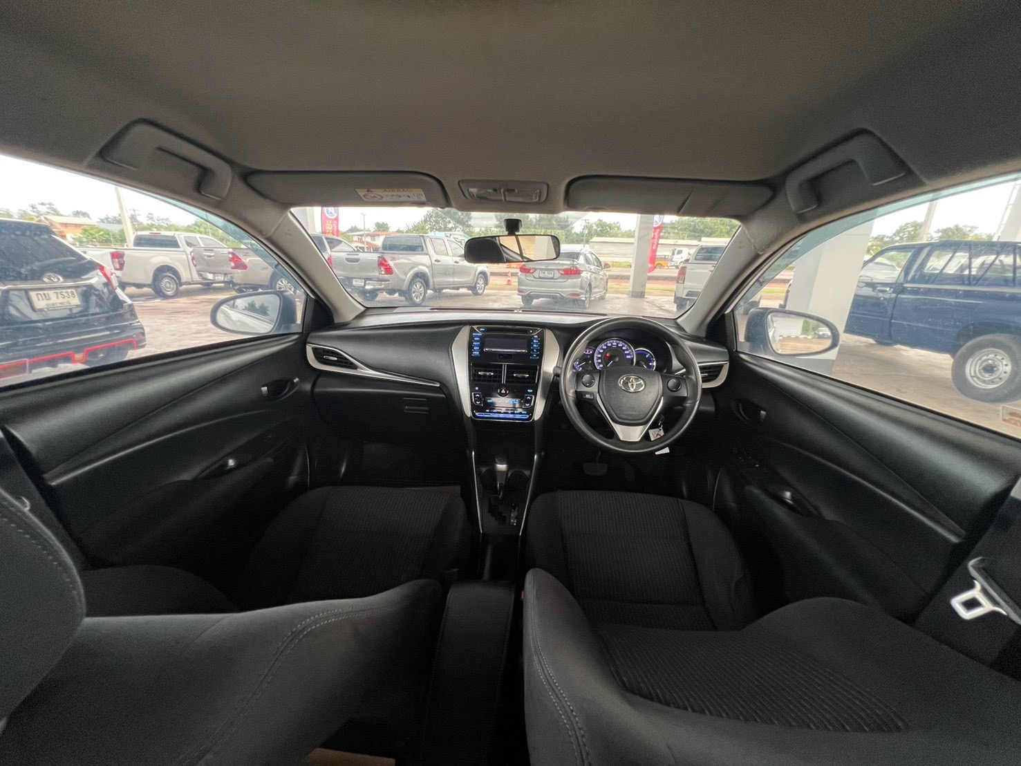 Car image 22