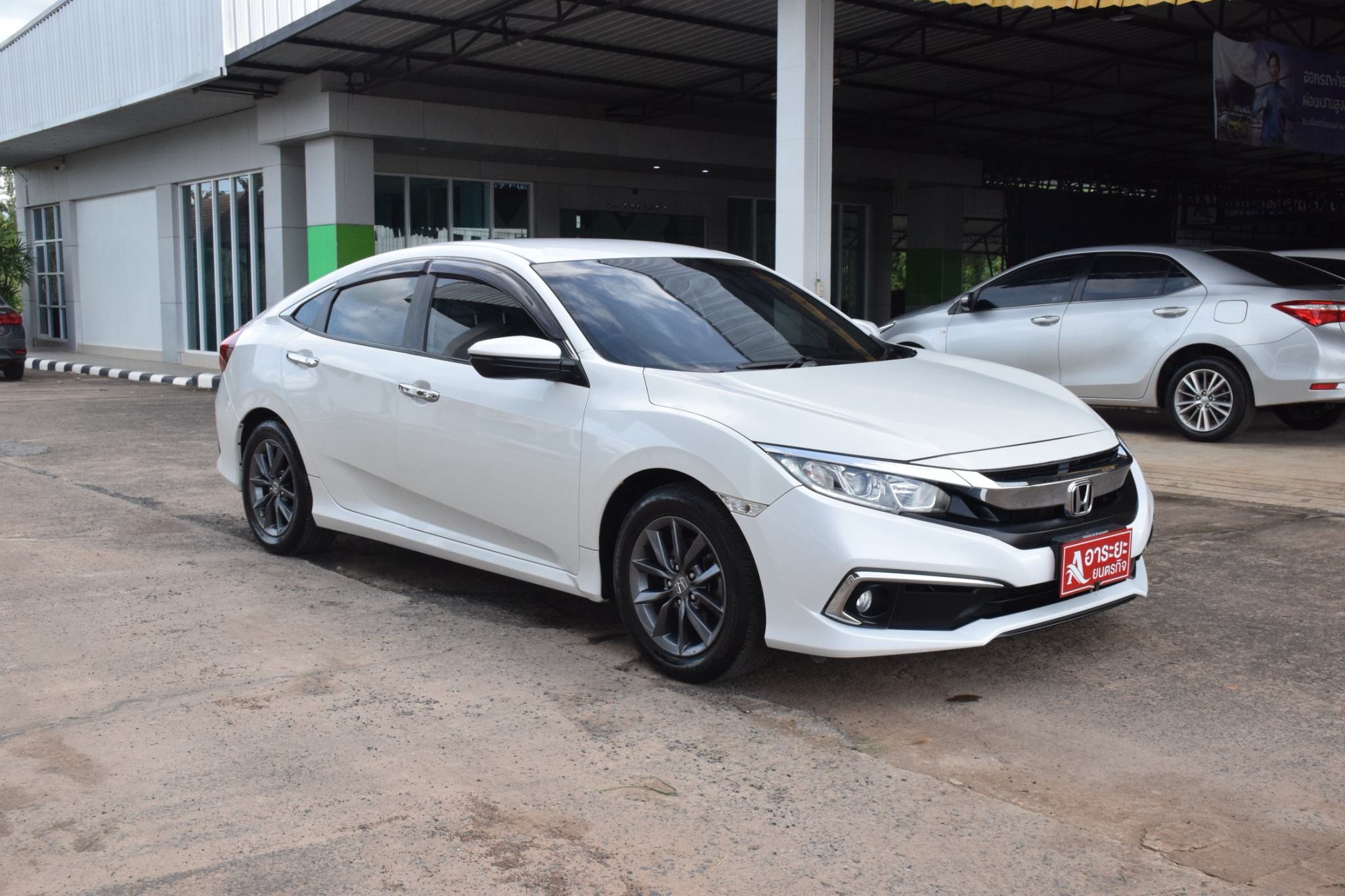 Car image 7