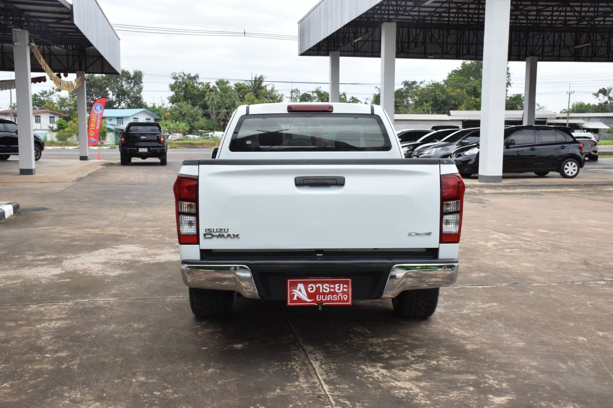 Car image 9