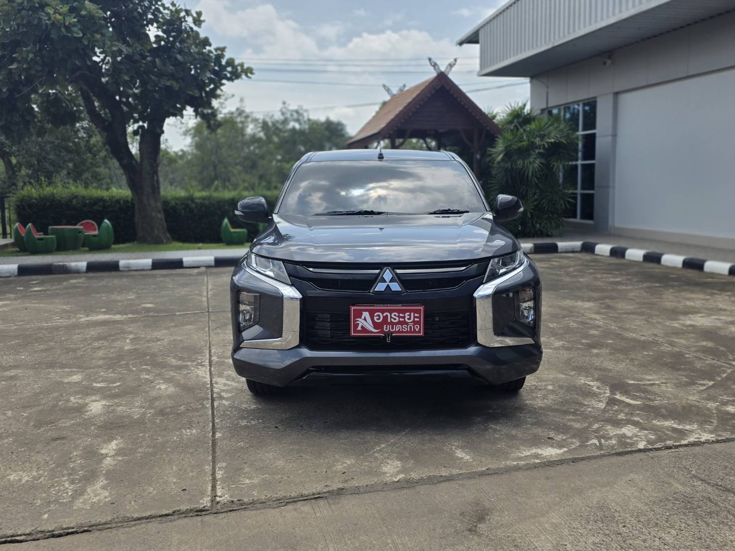Car image 6