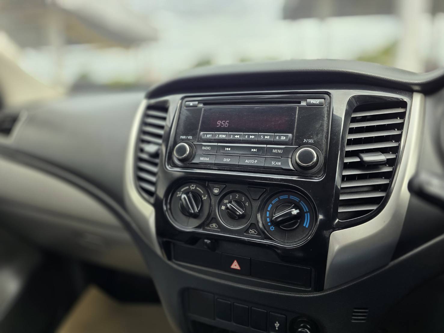 Car image 20