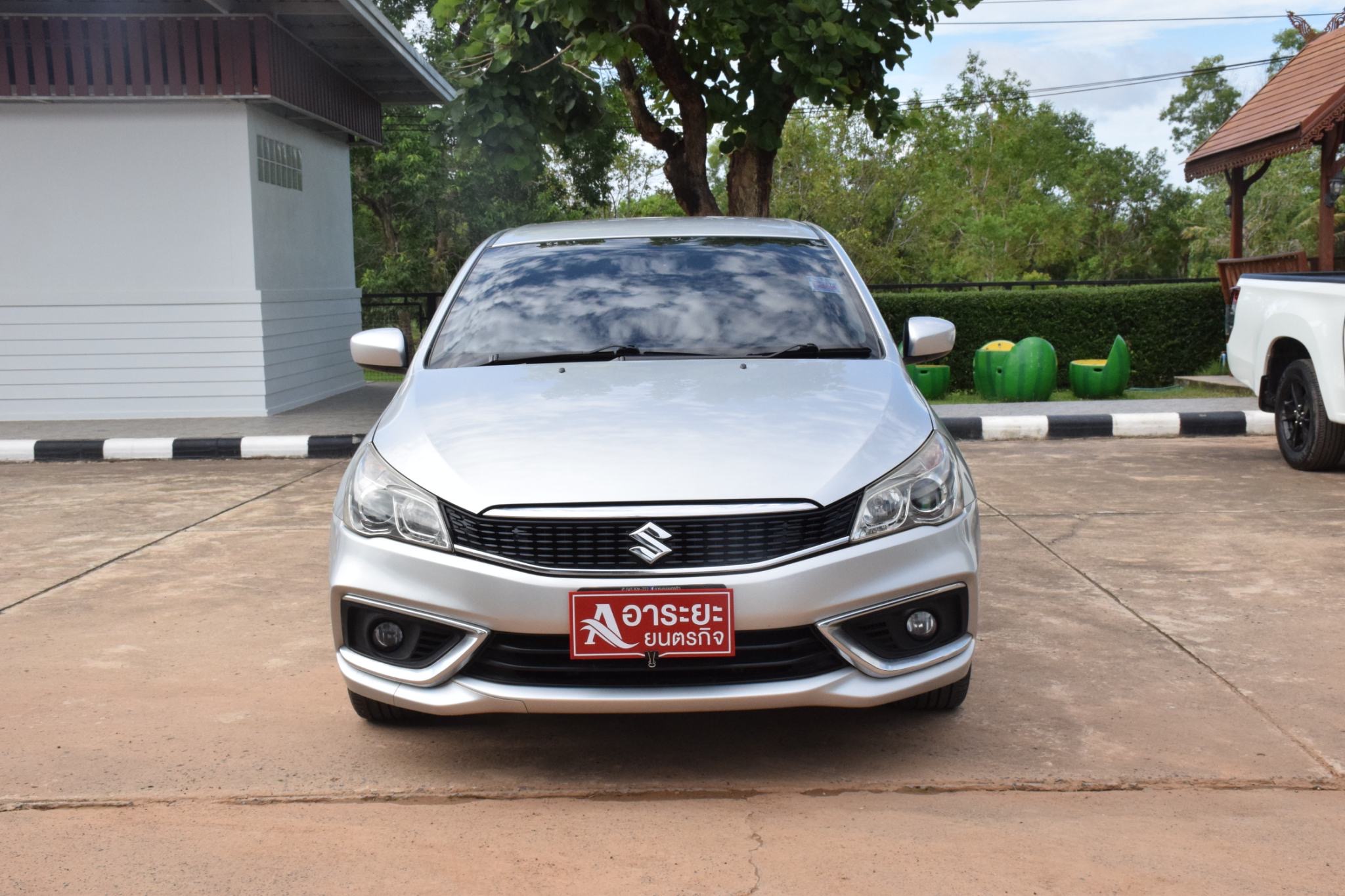Car image 6