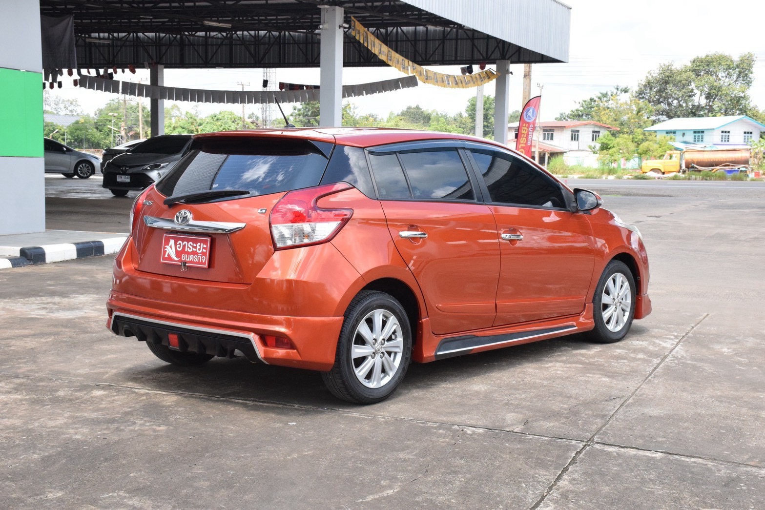 Car image 8