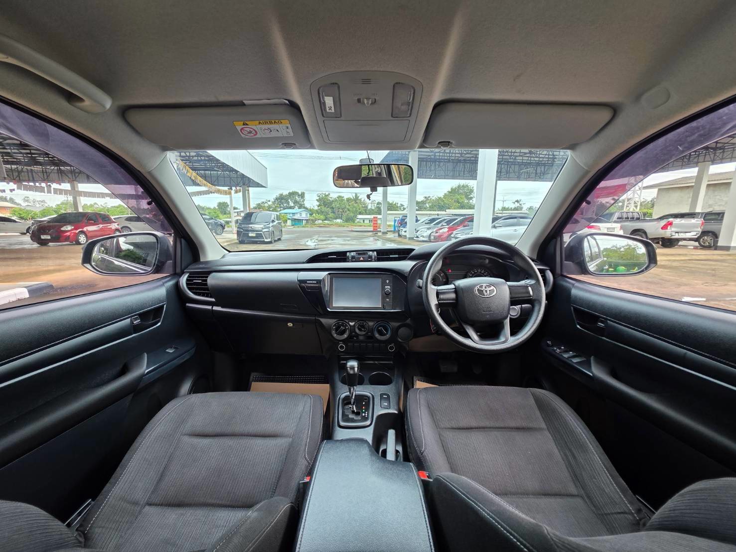 Car image 23