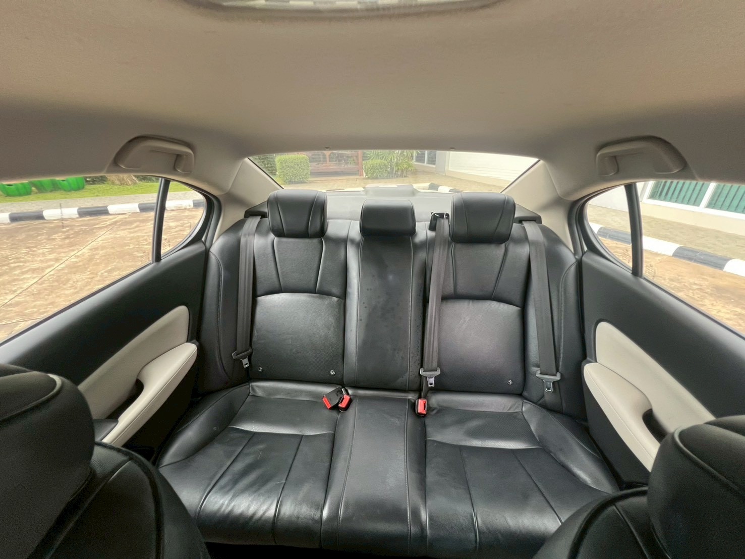 Car image 22