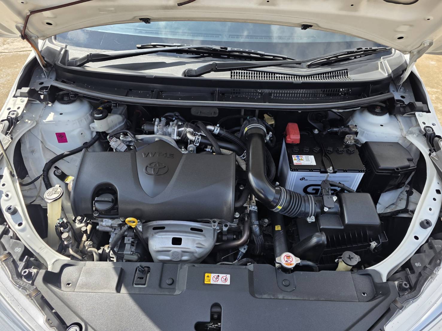Car image 2