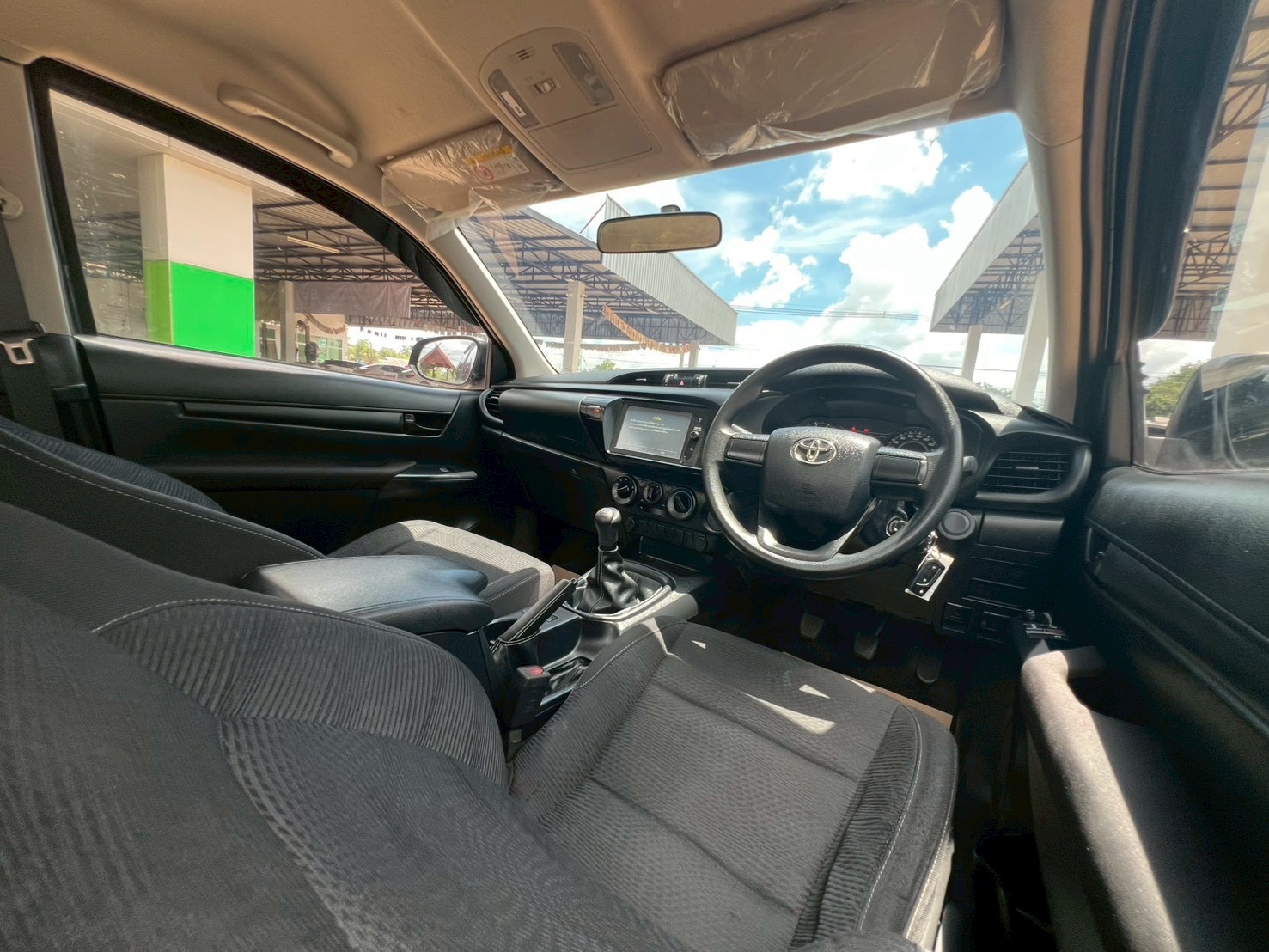 Car image 21