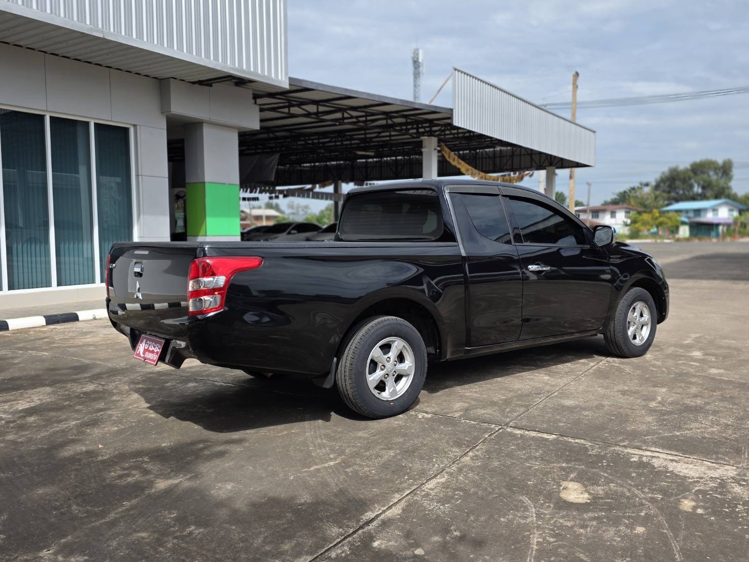 Car image 8