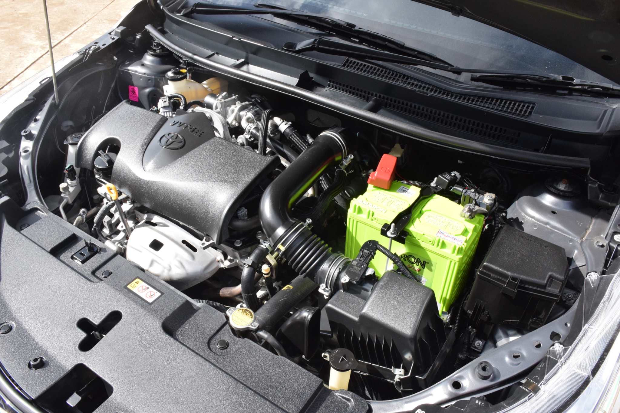 Car image 4