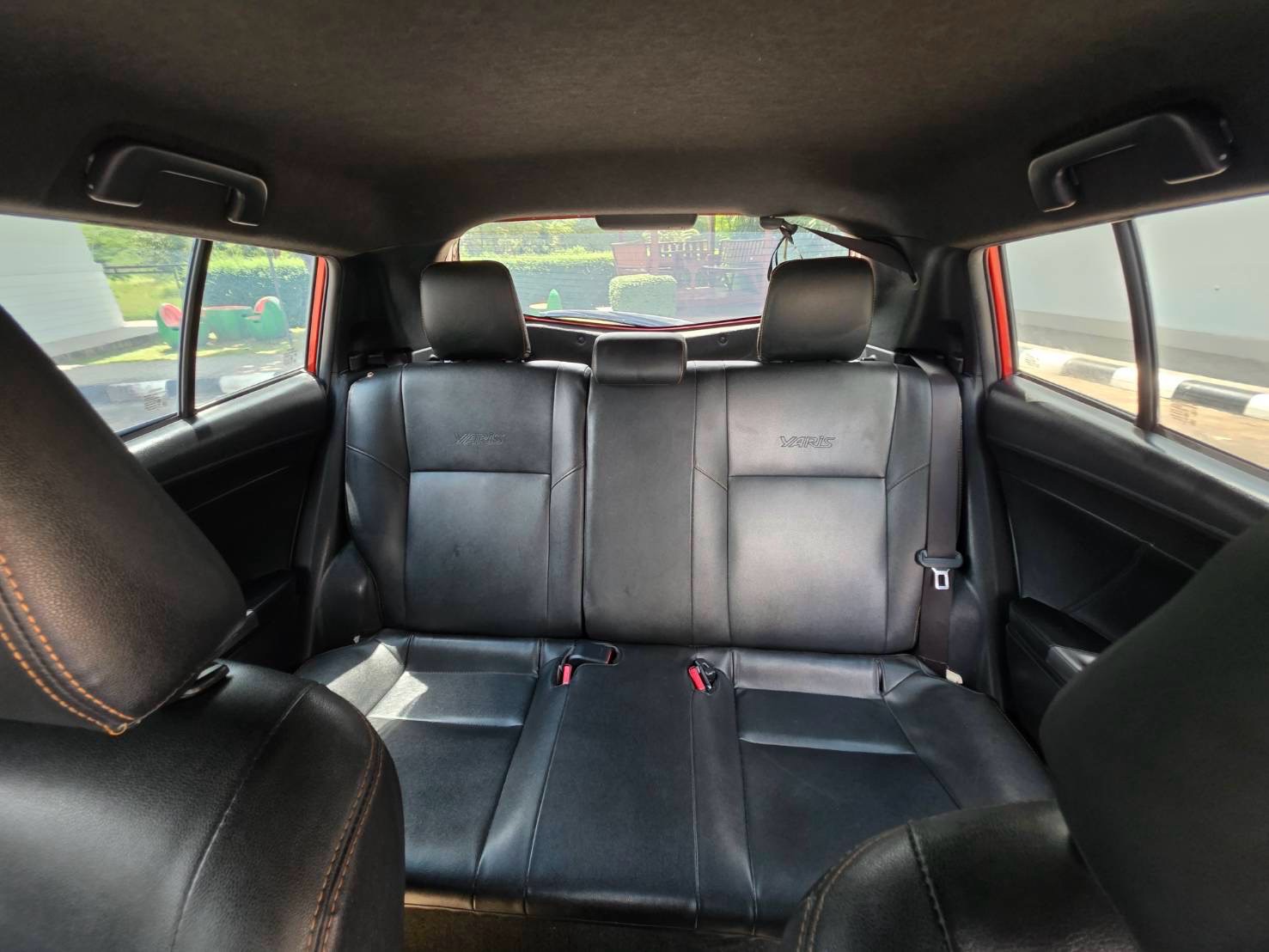Car image 23