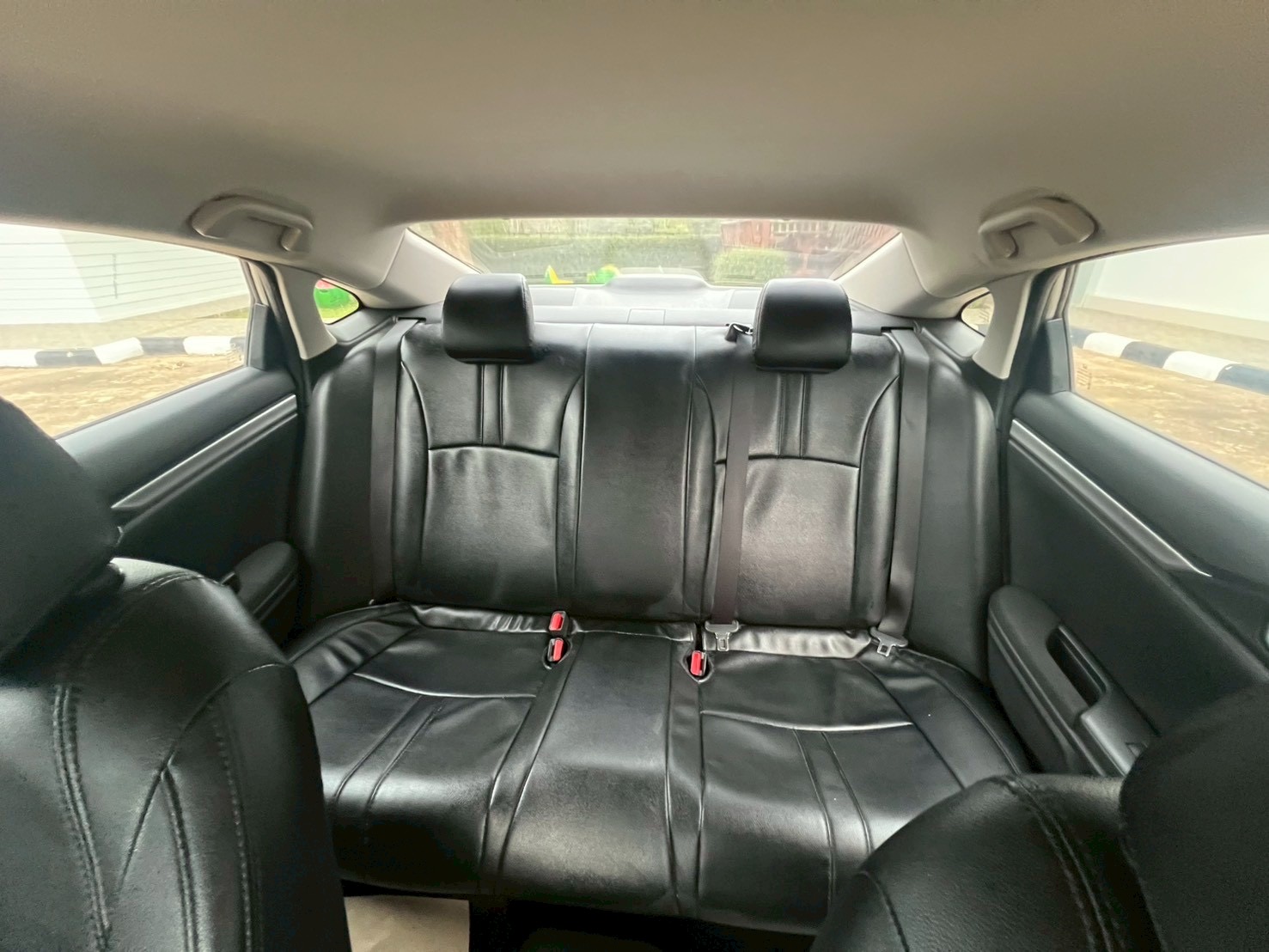 Car image 23