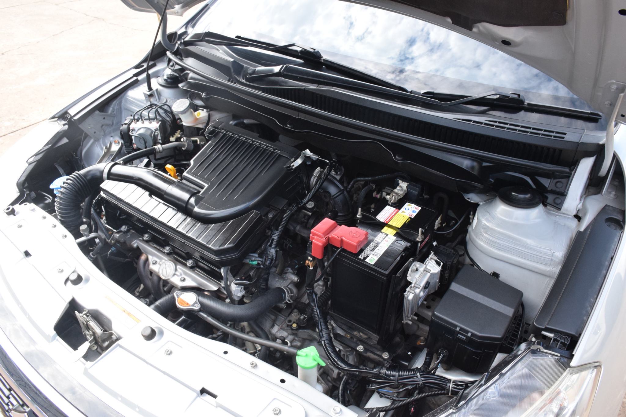 Car image 4