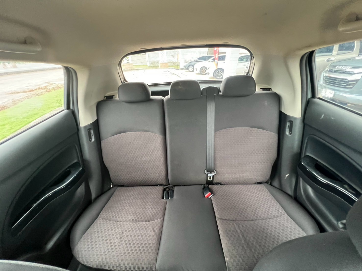 Car image 22