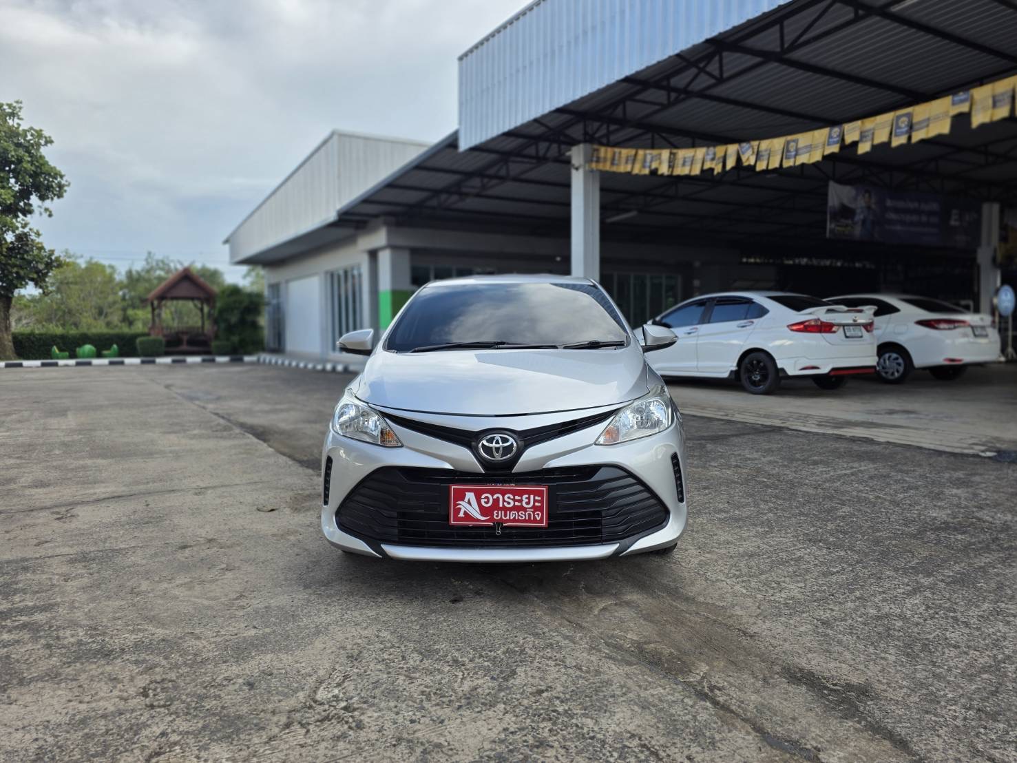 Car image 6