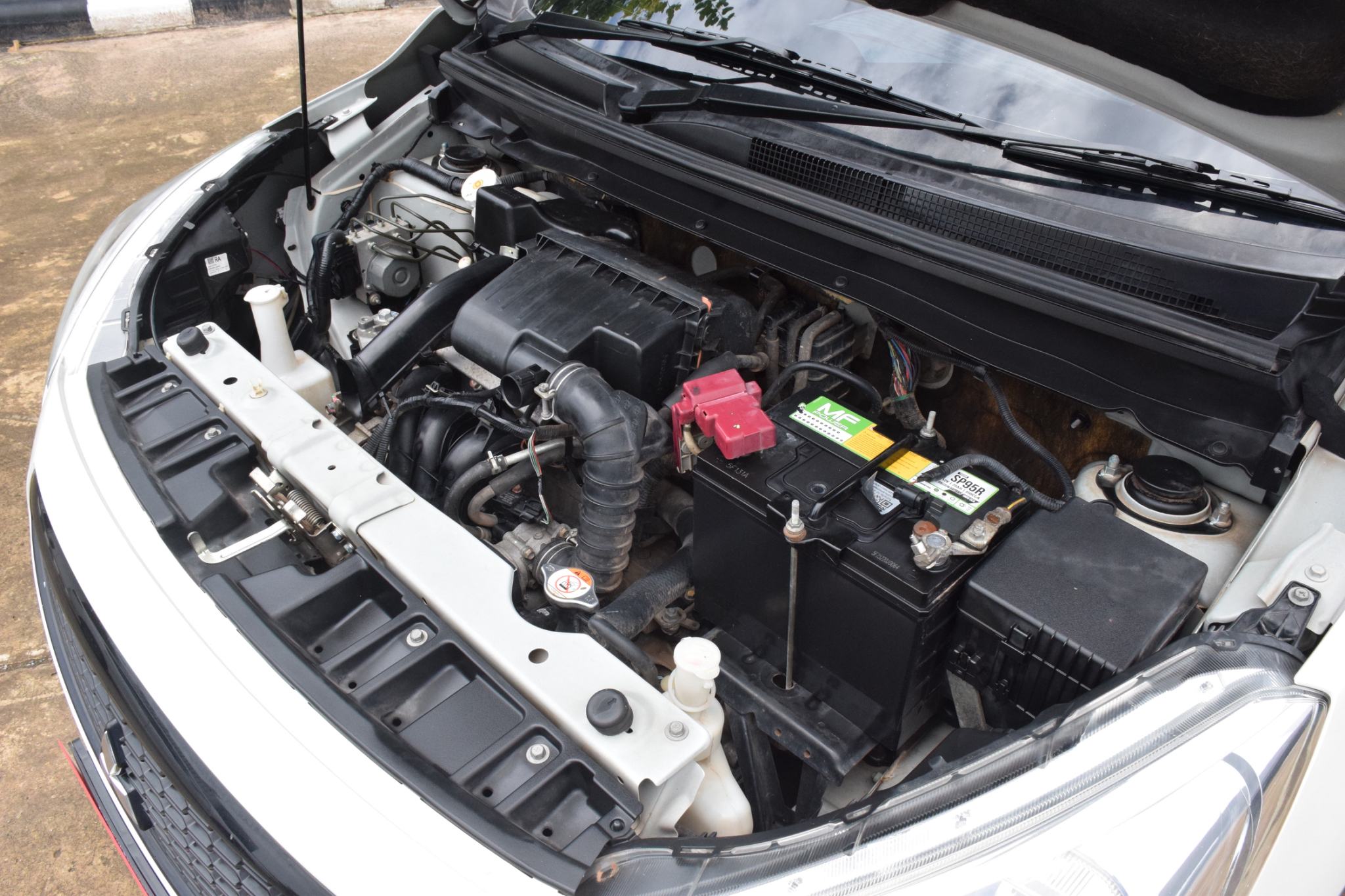 Car image 2
