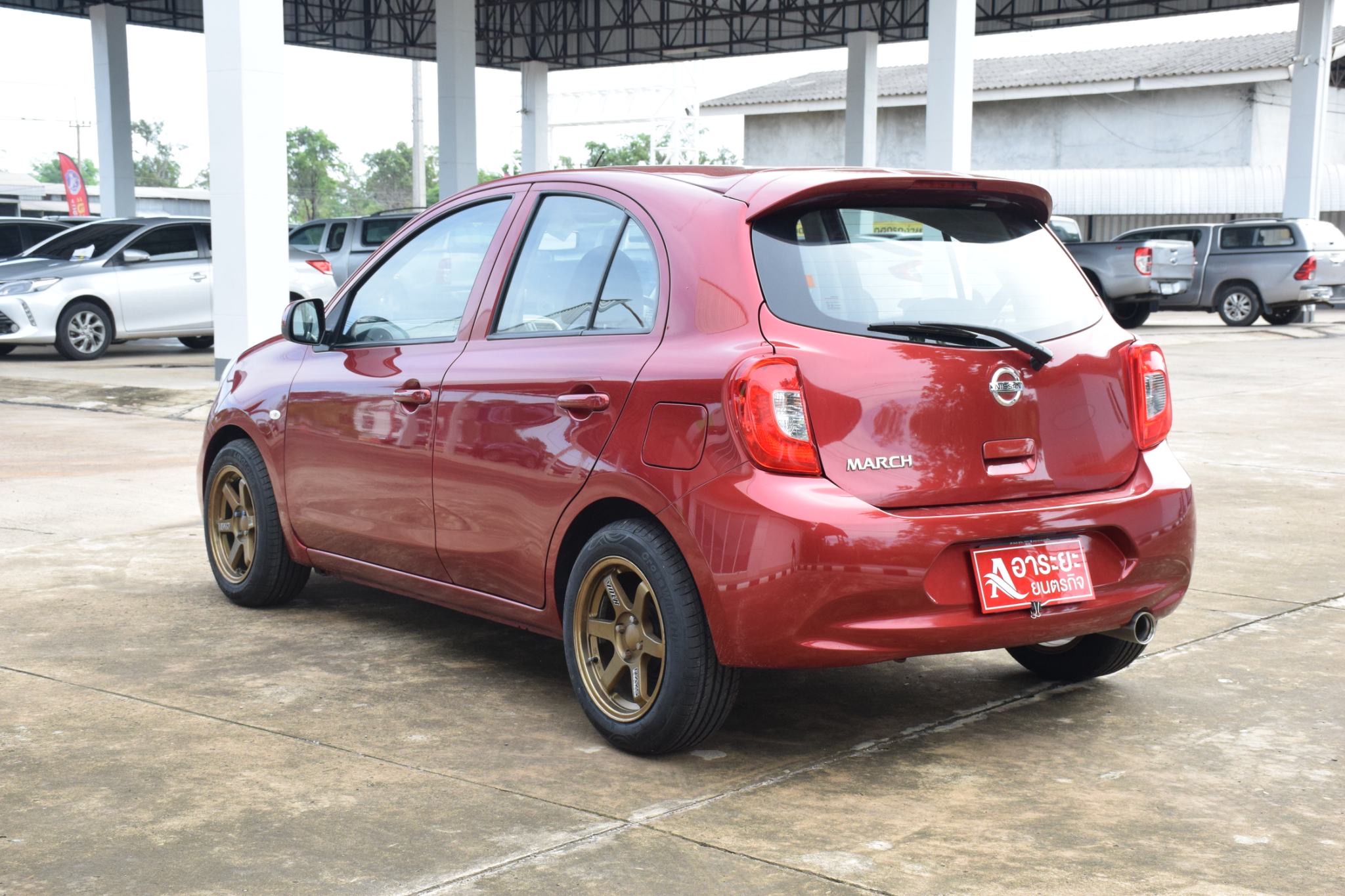 Car image 10