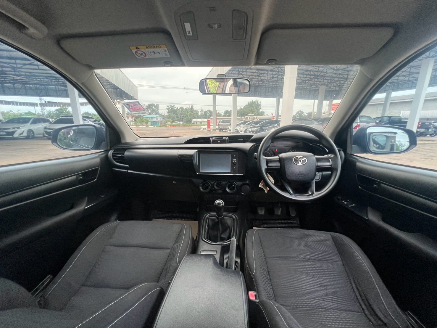 Car image 22