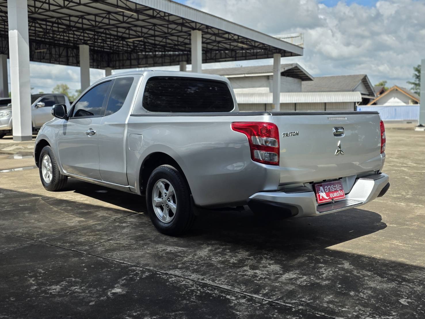 Car image 10