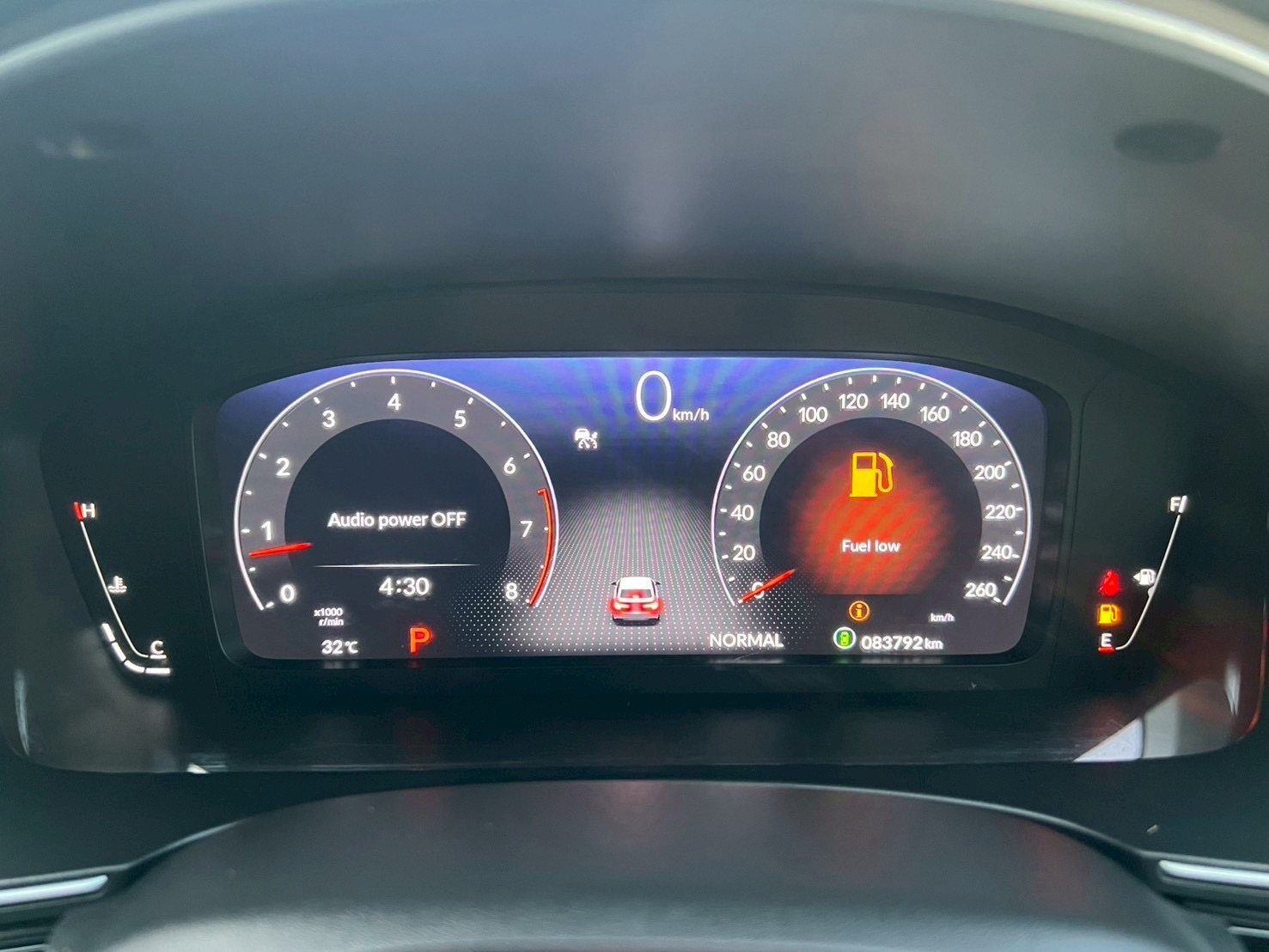 Car image 25