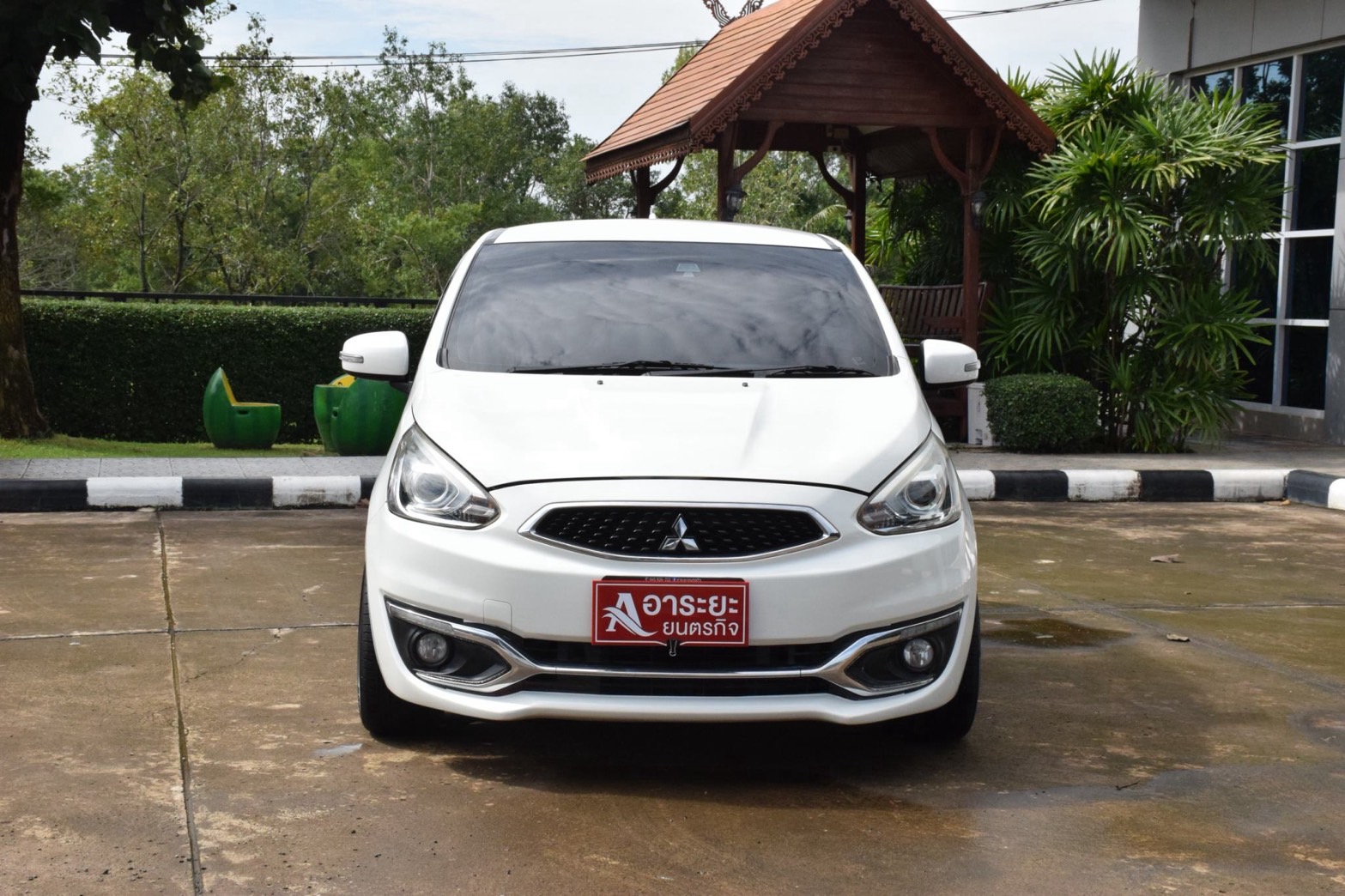 Car image 6