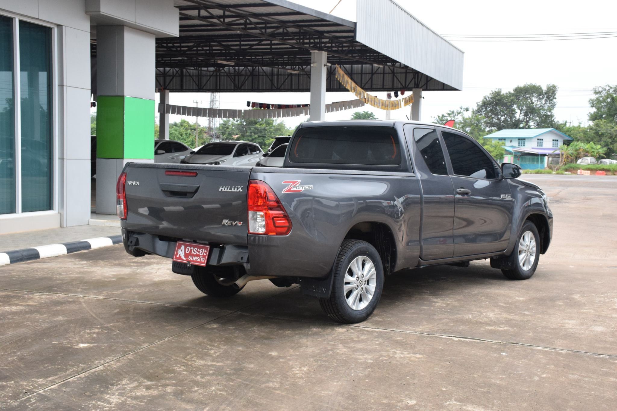 Car image 8