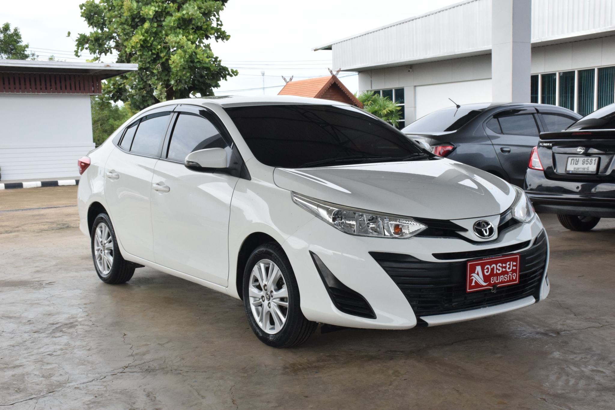 Car image 7