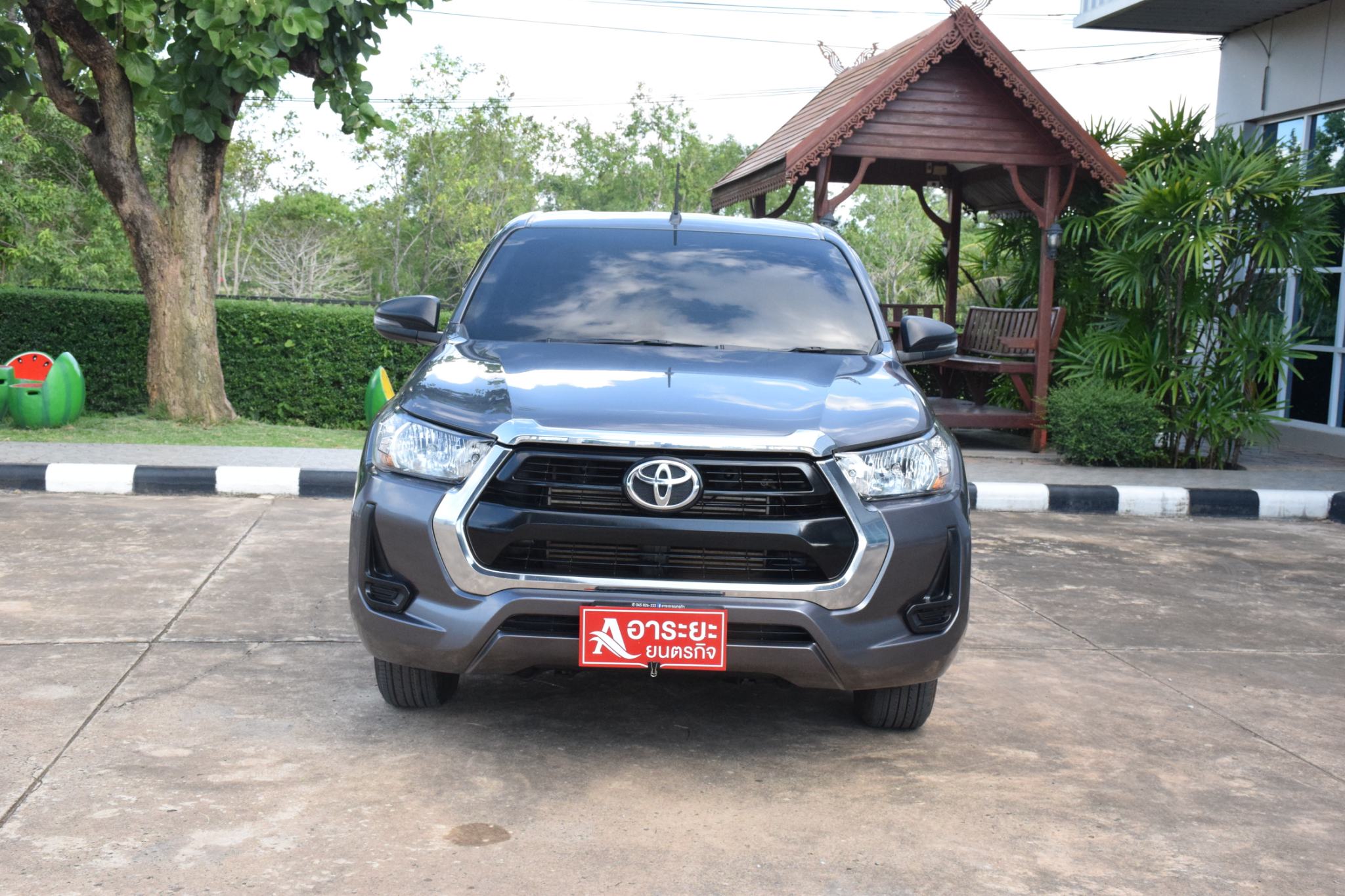 Car image 11