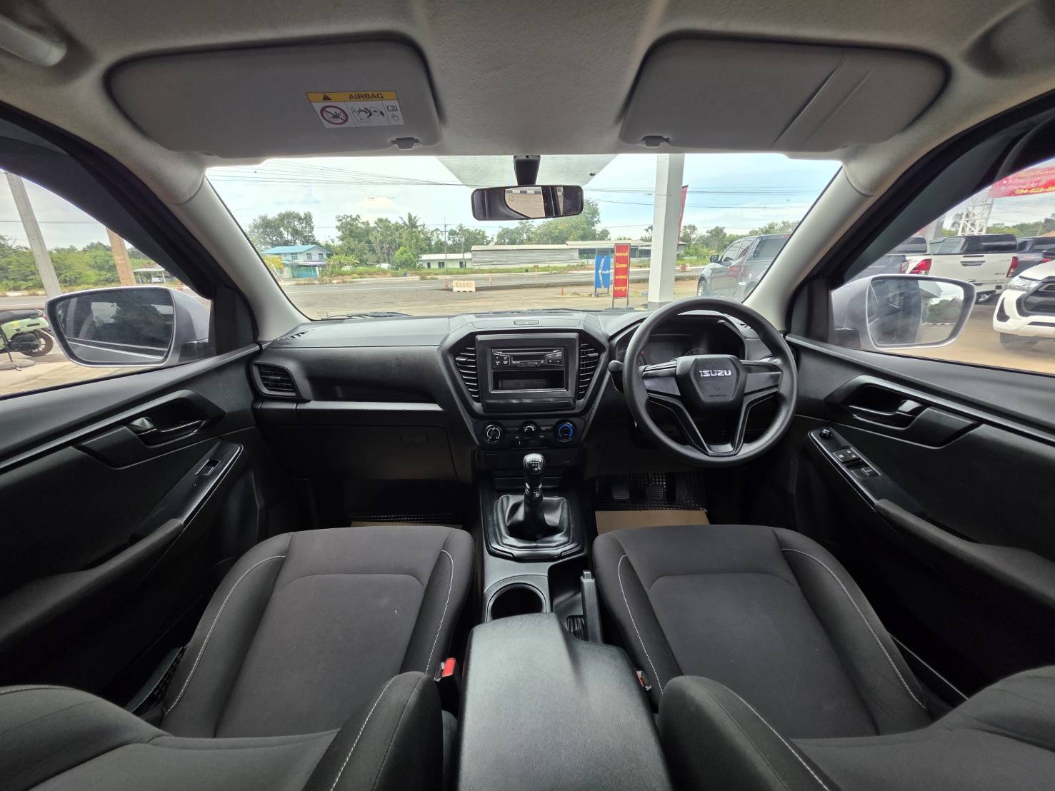 Car image 21