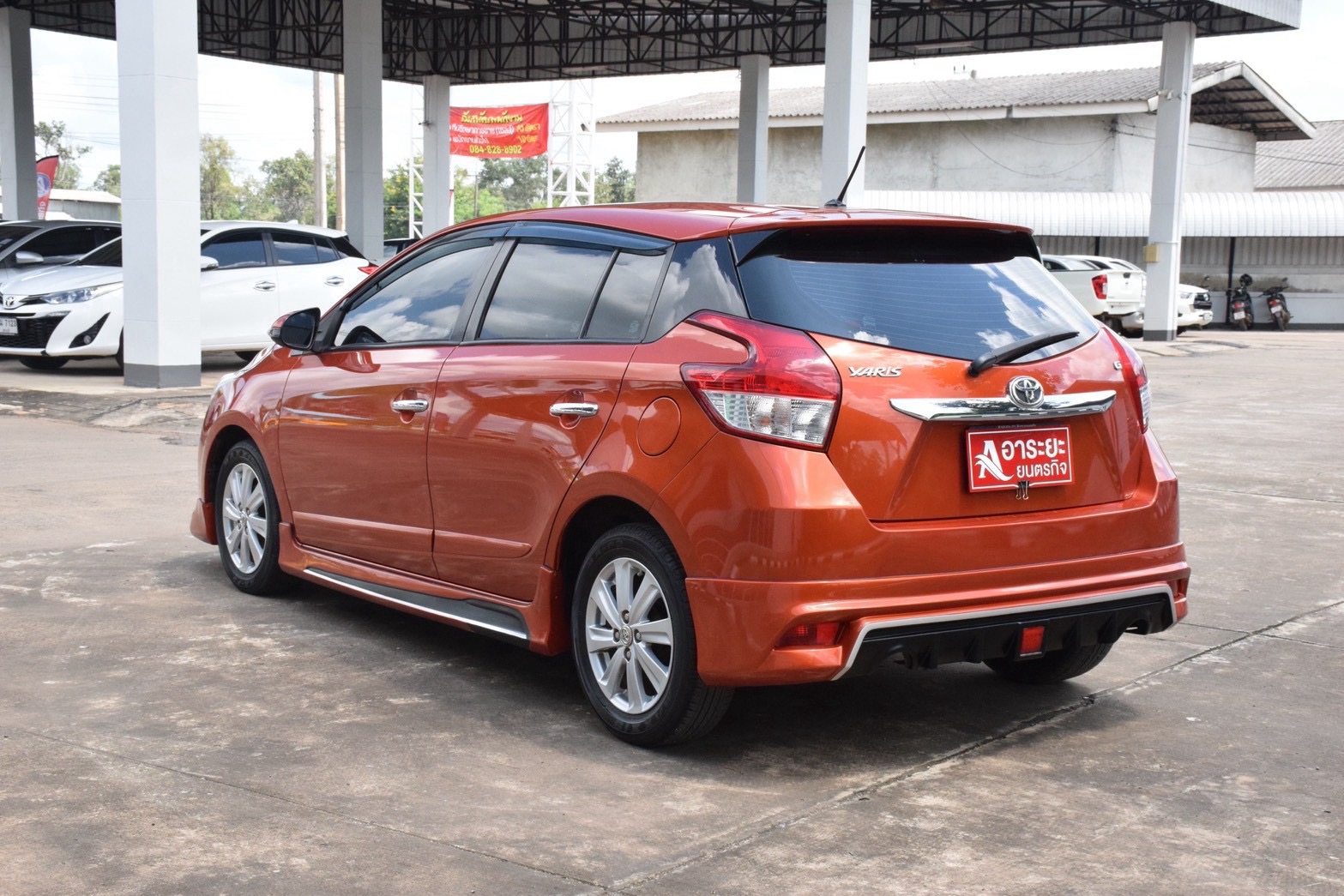 Car image 10