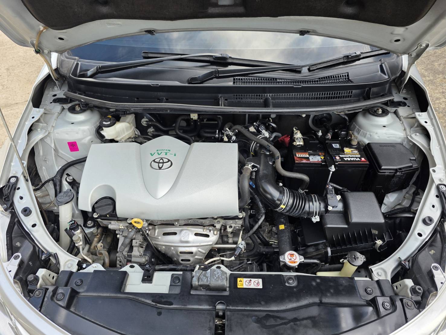 Car image 2